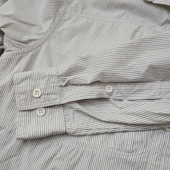 THE North Face pinstripes button-down long-sleeve relaxed fit shirt, M (PTP 20") - Picture 6 of 15
